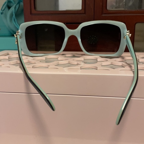Tiffany sunglasses - Picture 3 of 3